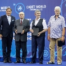 ÉLETMŰ DÍJAT KAPOTT EGYKORI MESTEREDZŐNK