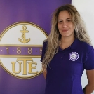 VERONIKA BEZHANDOLSKA ISMÉT LILA-FEHÉRBEN